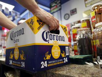 Kvartálny zisk svetového výrobcu alkoholu Constellation Brands klesol