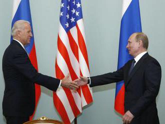 Kurz vyjadril ochotu hostiť potenciálny summit Bidena s Putinom