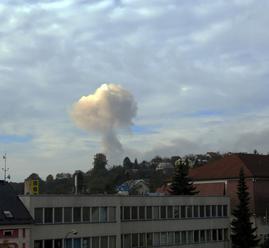 Nové odhalenia o výbuchu vo Vrběticiach. Údajne tam boli zbrane smerujúce na Ukrajinu, tvrdí Respekt