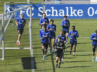 Hnev fanúšikov prekročil hranicu. Schalke 04 opúšťa šéf marketingu