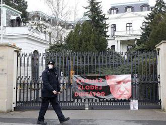 Ľudia, čo útočili v Česku, sú hrdlorezi, tvrdí expert na tajné služby