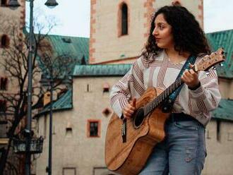 Talentovaná hudobníčka zo Sýrie si obľúbila Banskú Bystricu