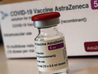 ONLINE: Francúzi predĺžia čas na podanie druhej vakcíny