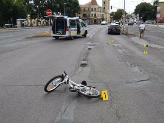 Za deň dve nehody detí na bicykli, 10-ročný chlapec nemal ani prilbu