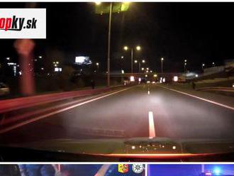 Naháňačka v obrovskej rýchlosti: VIDEO Šok po zastavení! Šoférka   si chcela na tvári podpáliť rúško