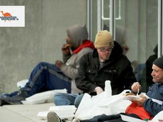Švajčiarske mesto prišlo s kontroverzným návrhom: Bezdomovcom ponúka letenky do iných krajín