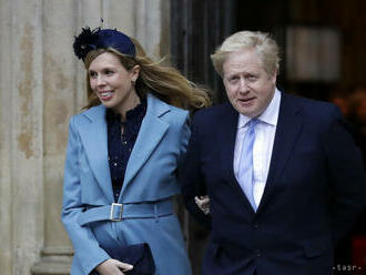 Britský premiér Johnson mal tajnú svadbu vo Westminsterskej katedrále
