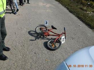 Na Orave zrazilo auto malého cyklistu, zasahoval záchranársky vrtuľník