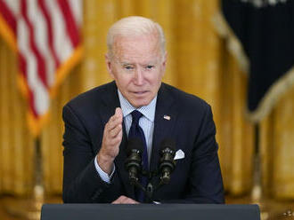 Biden odsúdil raketové útoky na Izrael, vyzval na ochranu civilistov