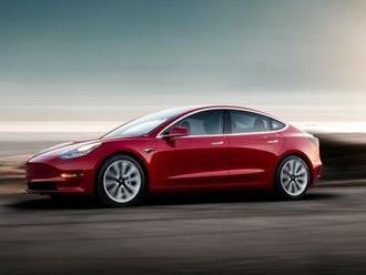 Tesla přestane přijímat platby za svá auta v bitcoinech, napsal Musk