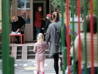 Prijímanie detí do škôlok bude tento rok v Bratislave veľký problém