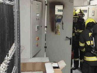 Na základě ohlášení EPS vyjížděli hasiči do průmyslového areálu v Mohelnici, zahořel elektrický…
