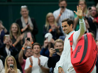 Federer postupuje do druhého kola Wimbledonu. Mal som šťastie, priznáva