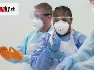 KORONAVÍRUS Británia hlási 8125 nových infikovaných: Lekári vyzývajú na odklad uvoľňovania