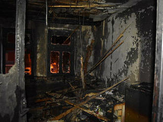Při požáru bytu v Jablonci hasiči zachránili devět lidí