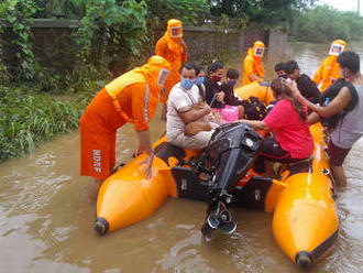 V Indii zomrelo kvôli zosuvom pôdy a záplavám ďalších 32 ľudí