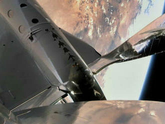 Lietadlo spoločnosti Virgin Galactic sa prvýkrát dostalo na pokraj vesmíru
