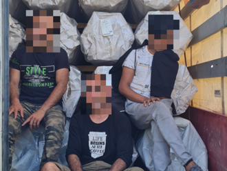 V tureckom kamióne zaparkovanom v Šahách sa ukrývali siedmi Afgánci