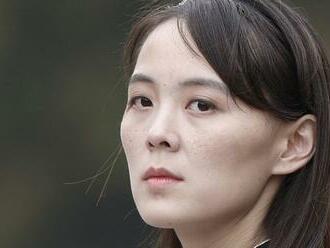 Sestra Kim Čong-una varuje Soul pred cvičeniami s USA