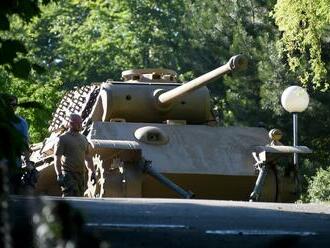 Nemecký dôchodca s tankom v pivnici si vypočul verdikt: Podmienka a mastná pokuta