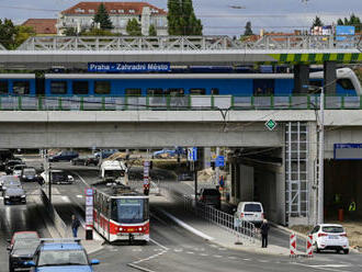 Na pražské železnici nově funguje stanice Zahradní město a podchod v centru