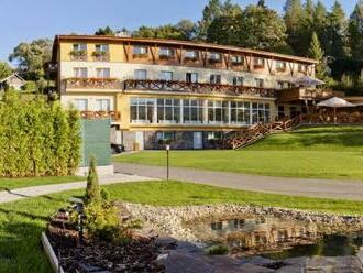 Užite si relax v Hoteli Lesanka nachádzajúcom sa v nádhernej prírode Ružínskej priehrady.