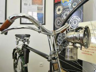 Oravská knižnica vystavuje historické a motorizované bicykle