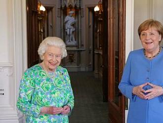Šestnáct let Angely Merkelové v šestnácti obrazech