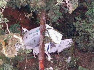 V Indonézii našli vrak havarovaného nákladného lietadla, po posádke stále pátrajú