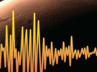 Sonda na Marse zaznamenala za mesiac tri zemetrasenia