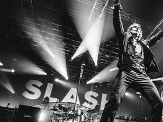 AUDIO: Na chystané Slashovo album láká další podařená rocková vypalovačka 