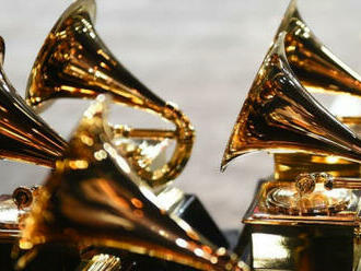 Grammy se nakonec budou předávat v dubnu ve Vegas