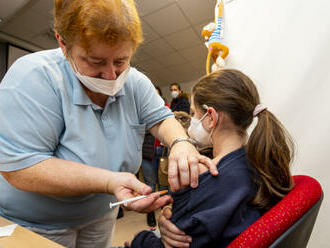 Začala registrace k očkování posilující dávkou pro děti starší 12 let