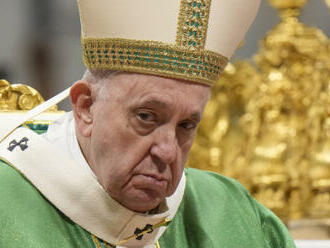 Papež prohlásil, že se znepokojením sleduje napětí kolem Ukrajiny