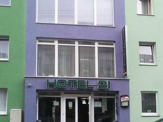 Vyberte sa na výlet či nákupy do Bratislavy. Ubytovanie nájdete v príjemnom  Hoteli 21 so saunou, vírivkou a fitnesscentrom.