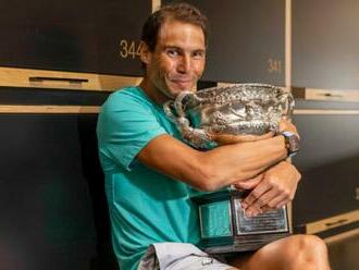 Nadalovi zablahoželal k zisku 21. grandslamového titulu Federer, Djokovič sa prihovoril aj zdolanému Medvedevovi