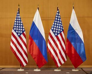 Ukrajina navrhuje samit s RF a USA. Moskva ponuku nedostala, USA “už prejavili záujem”