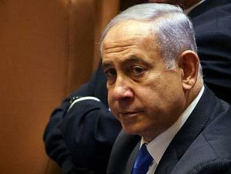 Netanjahuův politický konec je blíž. Expremiéra dohání vyšetřování korupce a zneužívání pravomocí