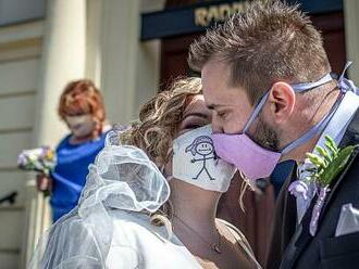 Snoubenci v Plzeňském kraji odkládali kvůli covidu svatby
