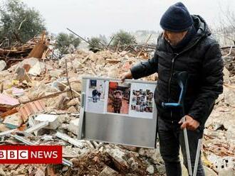 Sheikh Jarrah: Israeli police evict Palestinians from East Jerusalem home