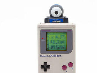 Nadšenec nafotil drifterské klání na 24 let starou kameru z Game Boye, výsledky jsou fascinující