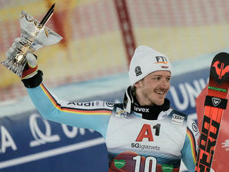 Slalom v Schladmingu vyhral Strasser. Na pódium sa dostal lyžiar s číslom 34