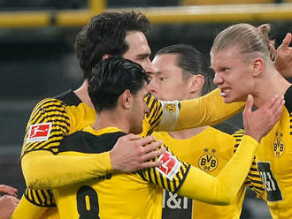 Skvelý Haaland prispel k vysokej výhre, Dortmund prenasleduje Bayern