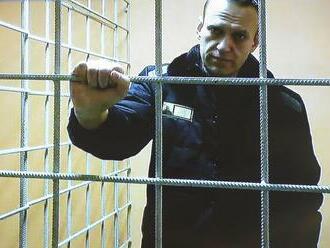 Západ sa nechal ohľadom Ukrajiny vlákať do Putinovej pasce, varuje Navalnyj