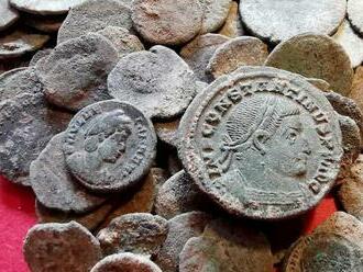 Jazvec zrejme pomohol archeológom objaviť súbor rímskych mincí