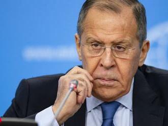 Ruský minister zahraničných vecí prejavil obavy: Takéto má podľa neho NATO plány s Ukrajinou