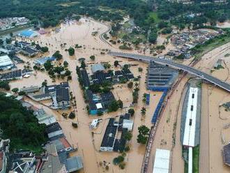Hrozná spúšť: Zosuvy pôdy a záplavy usmrtili v Brazílii najmenej 19 ľudí