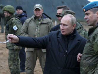 Rusko sústreďuje útoky na Bachmut, podľa analytikov tým potrebuje utíšiť kritikov doma