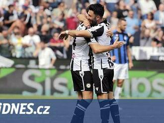 Fotbalisté Udine otočili zápas ve Veroně a vyhráli pošesté za sebou