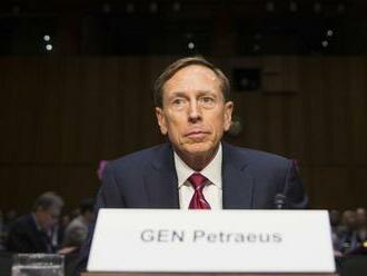 Petraeus: Ak Putin siahne po jadrových zbraniach, USA zničia ruské vojská
